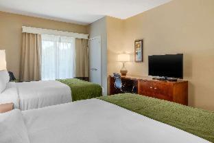 Room #530915108 at Comfort Inn & Suites Hadley - Amherst