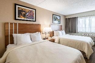Room #49236312 at Clarion Inn Harpers Ferry - Charles Town