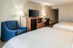 Room #49236312 at Clarion Inn Harpers Ferry - Charles Town