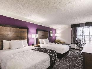 Room #42866608 at La Quinta Inn & Suites by Wyndham Cincinnati Sharonville