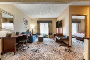 Room #31997108 at Holiday Inn Express & Suites Southfield Detroit by IHG