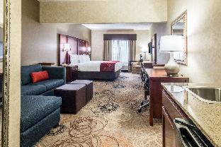 Room #31997109 at Holiday Inn Express & Suites Southfield Detroit by IHG