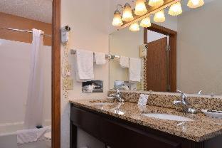 Room #53258223 at Americas Best Value Inn & Suites Atlantic