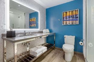 Room #388995811 at DoubleTree by Hilton Charleston Riverview