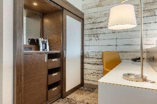 Room #388995814 at DoubleTree by Hilton Charleston Riverview