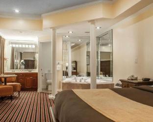 Room #30179216 at Econo Lodge At The Falls North