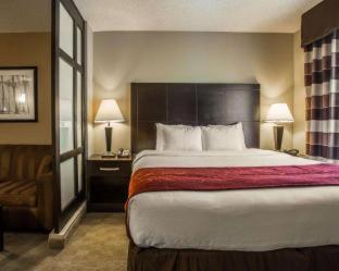 Room #26152010 at Comfort Suites Huntersville near Lake Norman