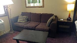 Room #120069109 at Americas Inn
