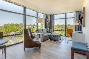 Room #388995815 at DoubleTree by Hilton Charleston Riverview