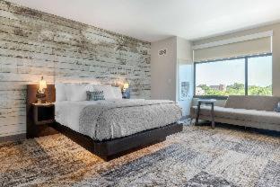 Room #388995818 at DoubleTree by Hilton Charleston Riverview