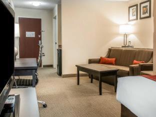 Room #48998007 at Comfort Suites South Bend near Casino