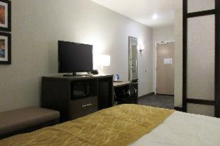 Room #297965725 at Comfort Inn & Suites Salt Lake City Airport