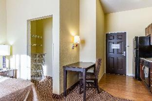 Room #49178123 at Comfort Suites Clarksville near Governors Square Mall