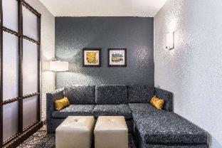 Room #297965719 at Comfort Inn & Suites Salt Lake City Airport