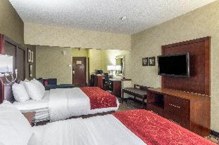 Room #31997111 at Holiday Inn Express & Suites Southfield Detroit by IHG