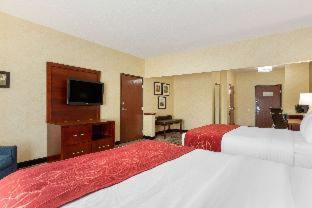 Room #31997112 at Holiday Inn Express & Suites Southfield Detroit by IHG