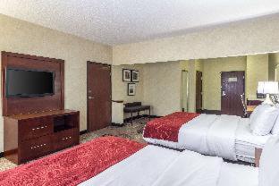 Room #31997112 at Holiday Inn Express & Suites Southfield Detroit by IHG