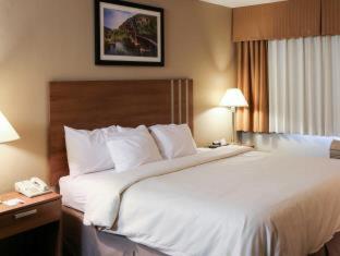 Room #49236314 at Clarion Inn Harpers Ferry - Charles Town
