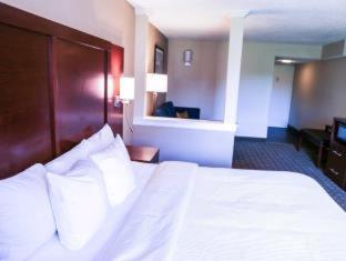 Room #49236314 at Clarion Inn Harpers Ferry - Charles Town