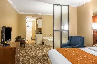 Room #45745212 at Comfort Suites Savannah North I-95