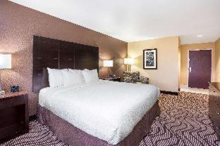 Room #41255536 at La Quinta Inn & Suites by Wyndham Meridian / Boise West