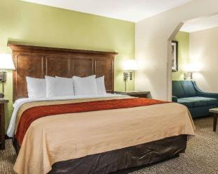 Room #25013426 at Comfort Inn Grove City - Columbus South