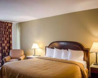 Room #48948619 at Quality Inn & Suites Pensacola Bayview