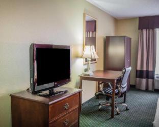 Room #49034308 at Comfort Suites Escanaba West