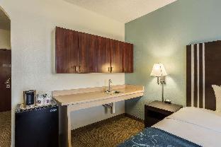 Room #18360512 at Comfort Suites New Orleans East