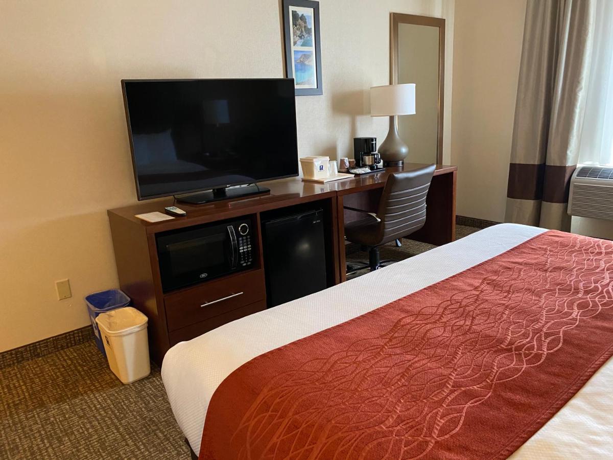 King Room with Roll-In Shower - Accessible/Non-Smoking at Comfort Inn Marina on the Monterey Bay
