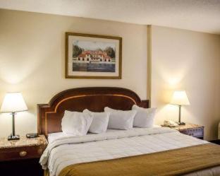 Room #48948621 at Quality Inn & Suites Pensacola Bayview