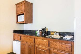 Room #27984017 at Quality Inn & Suites