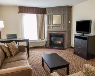 Room #48997408 at Comfort Inn & Suites Warsaw near US-30
