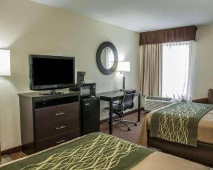 Room #48997410 at Comfort Inn & Suites Warsaw near US-30