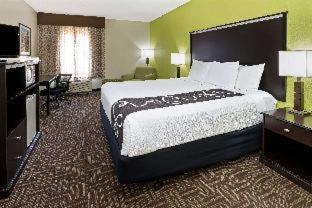 Room #46016210 at La Quinta Inn & Suites by Wyndham Fruita
