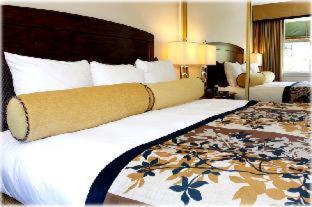 Room #5663807 at Suites At Fishermans Wharf