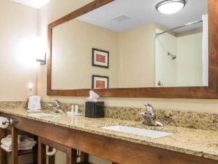 Room #111997912 at Comfort Suites Moab near Arches National Park