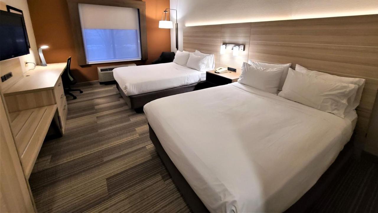 Queen Room with Two Queen Beds at Holiday Inn Express Newton Falls, an IHG Hotel