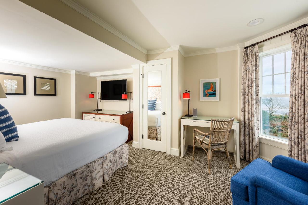 Historic Building Accessible King Room at Harbor View Hotel