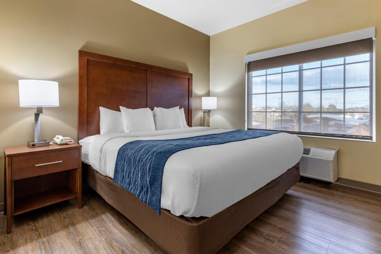 King Suite - Accessible/Non-Smoking at Comfort Inn & Suites High Point - Archdale