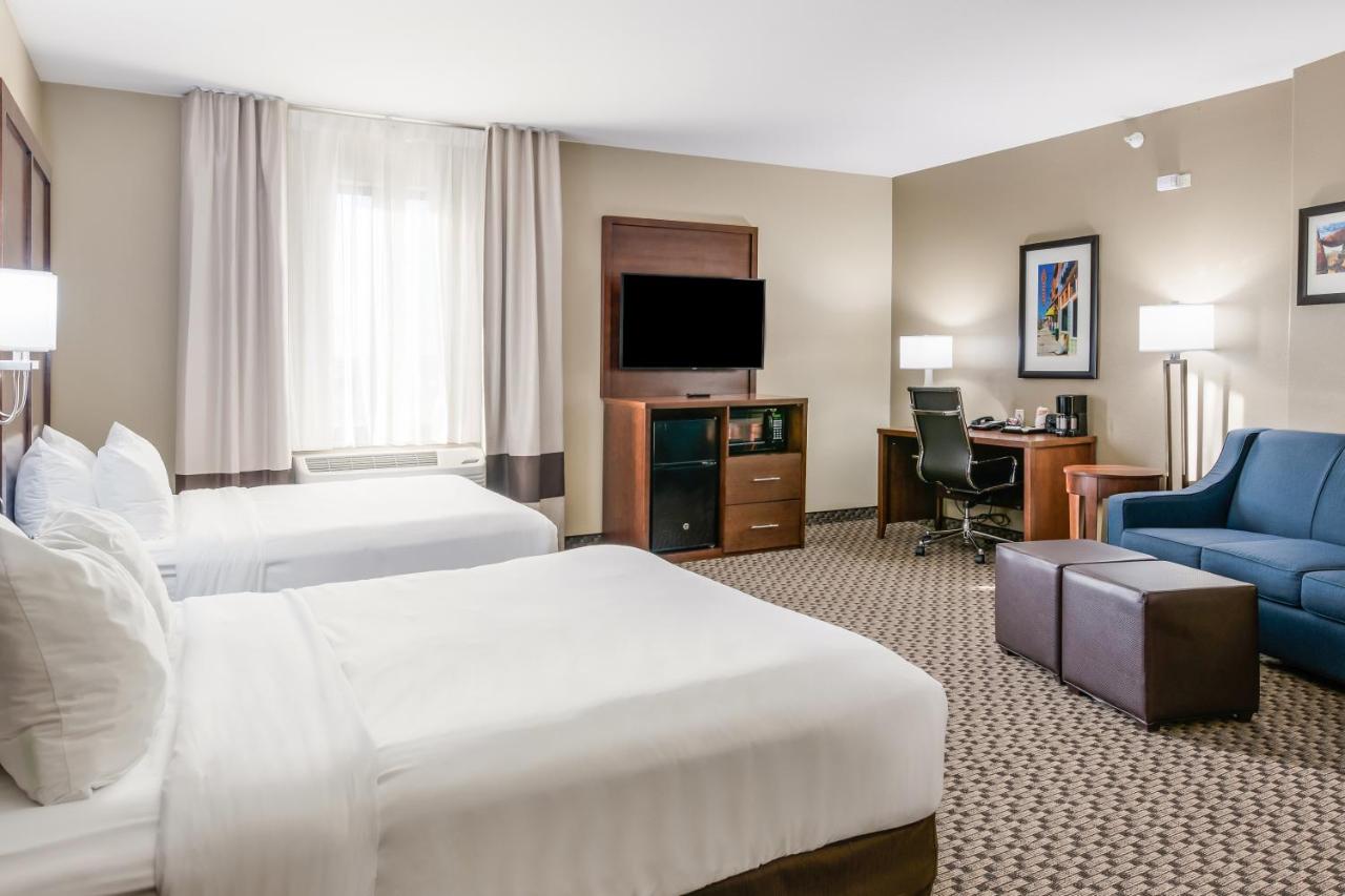 Suite with Two Queen Beds - Accessible/Non-Smoking at Comfort Suites Fort Stockton