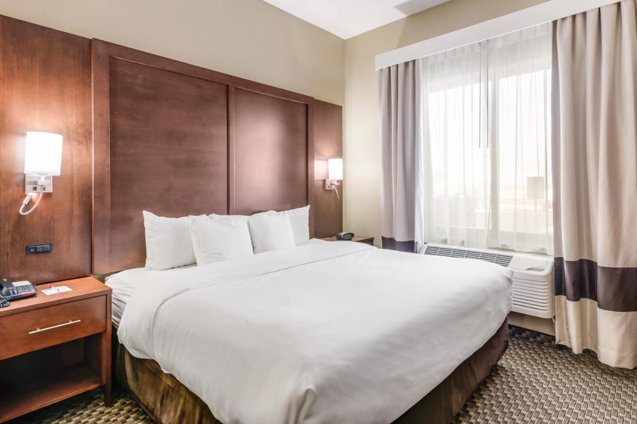King Suite with Sofa Bed - Non-Smoking at Comfort Suites Fort Stockton