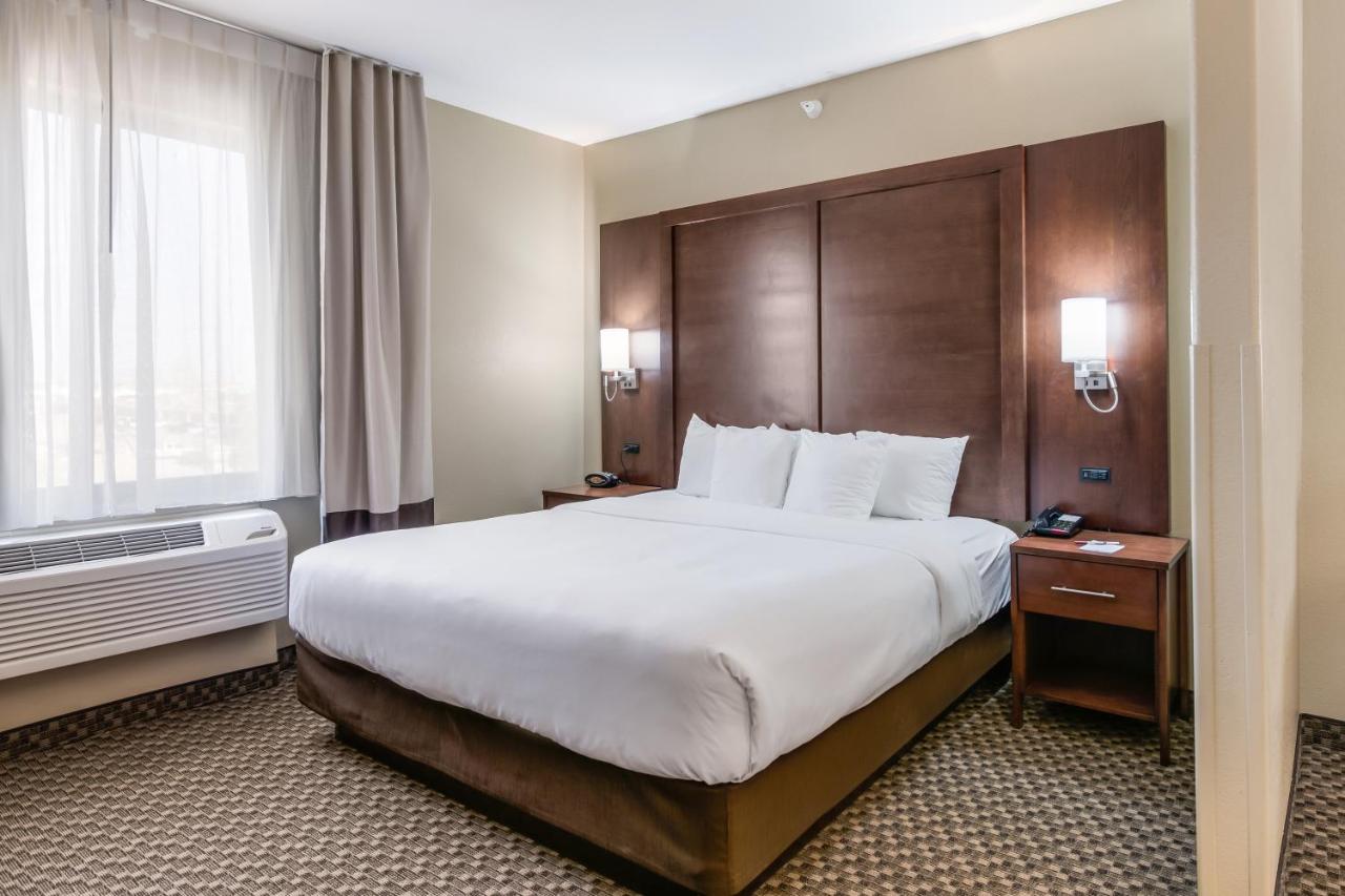 King Suite - Non-Smoking at Comfort Suites Fort Stockton