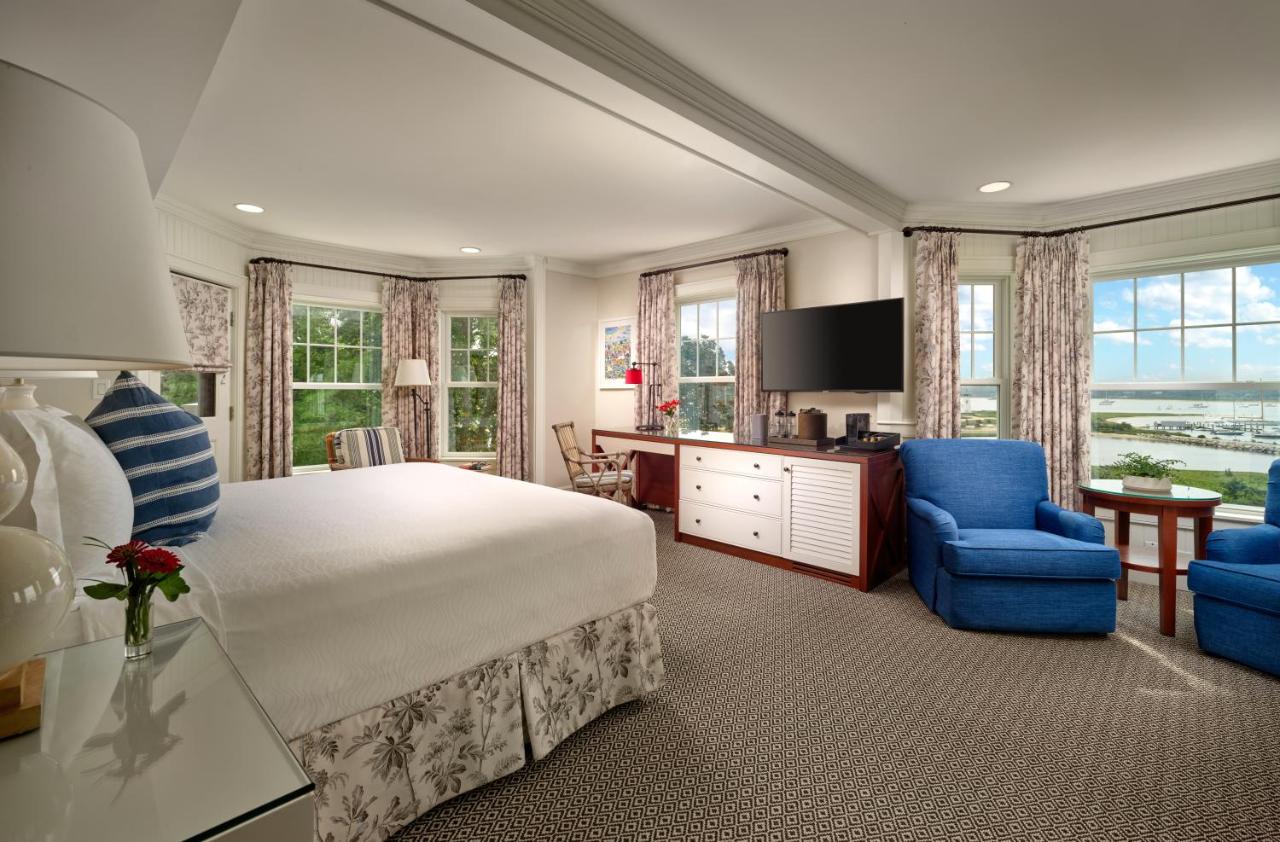 Historic Building Ocean View Junior Suite at Harbor View Hotel