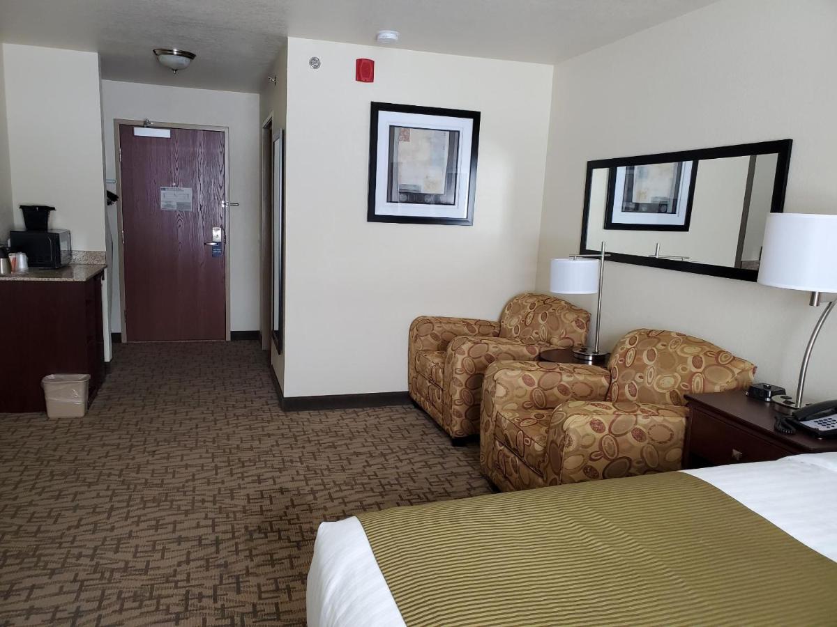 Queen Room at Cobblestone Inn & Suites - Barron