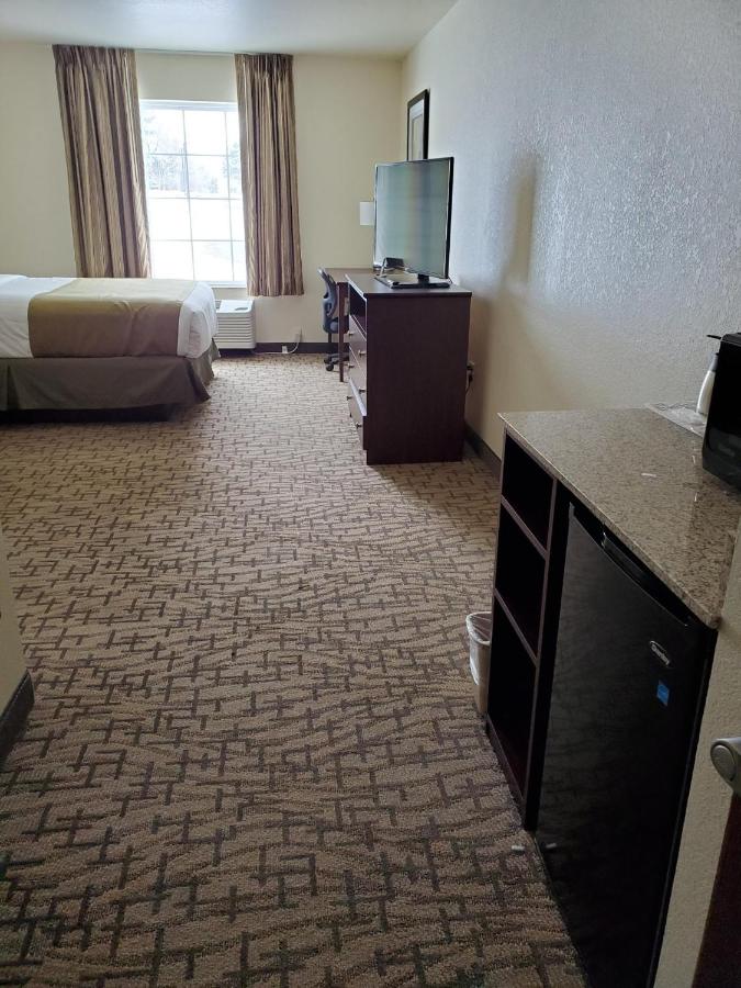 Queen Room at Cobblestone Inn & Suites - Barron