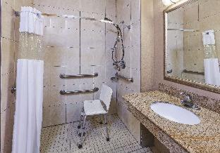 Room #46506738 at La Quinta Inn & Suites by Wyndham Pearland - Houston South