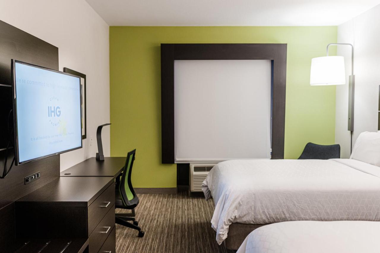Queen Room with Two Queen Beds at Holiday Inn Express Greenville by IHG