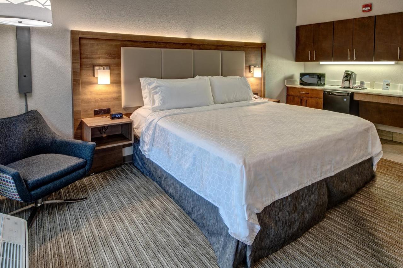 King Room - Disability Access/Non-Smoking at Holiday Inn Express Hotel & Suites Memphis Southwind by IHG