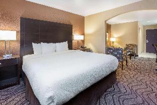 Room #41255536 at La Quinta Inn & Suites by Wyndham Meridian / Boise West